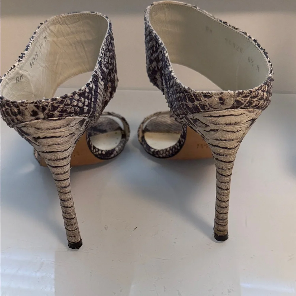 Stuart Weitzman Snakeskin Heels in Black and Cream - Picture 3 of 7